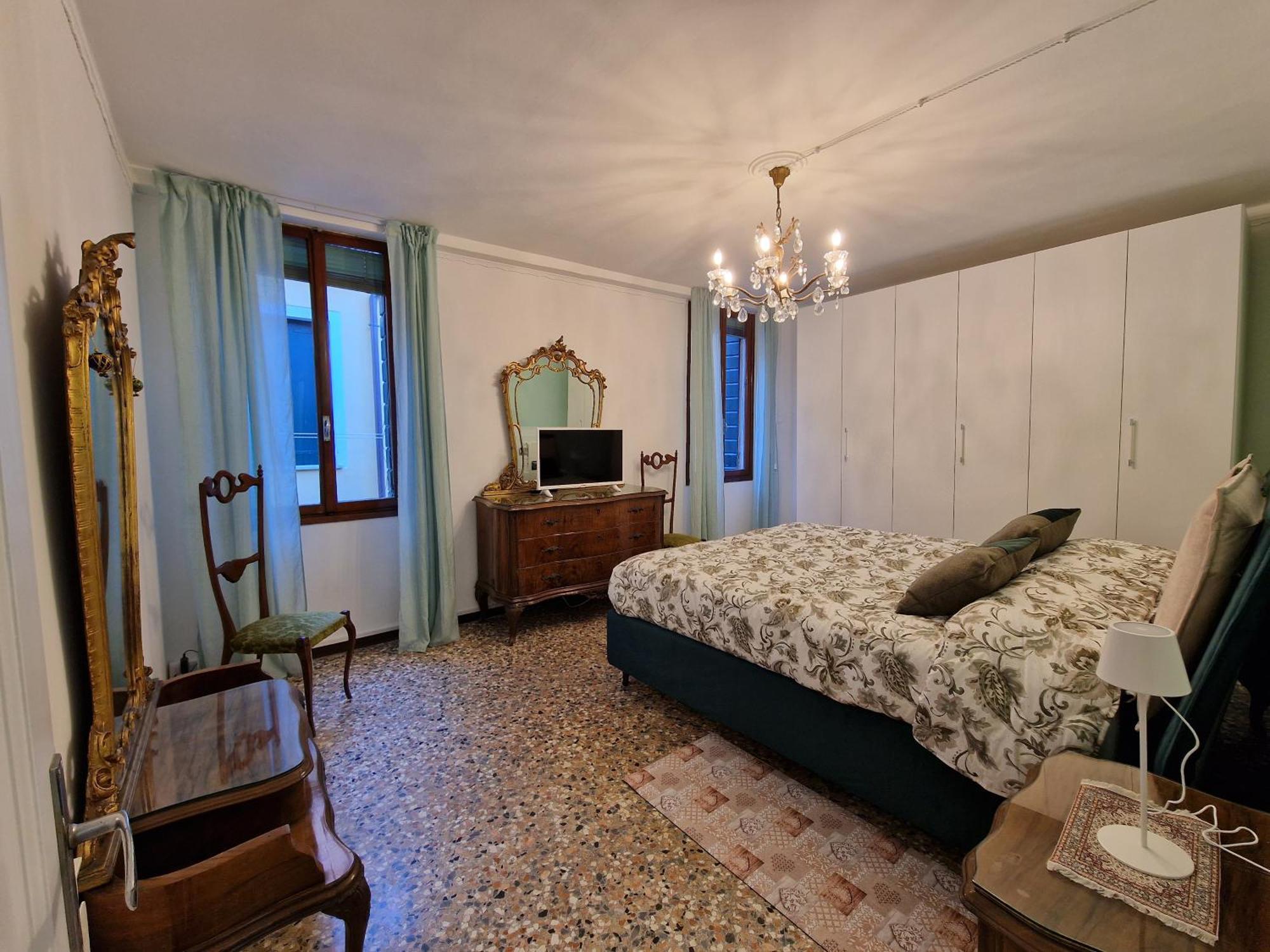 Veneziacentopercento La Forcola Apartment, Next To Rialto Bridge Exterior photo